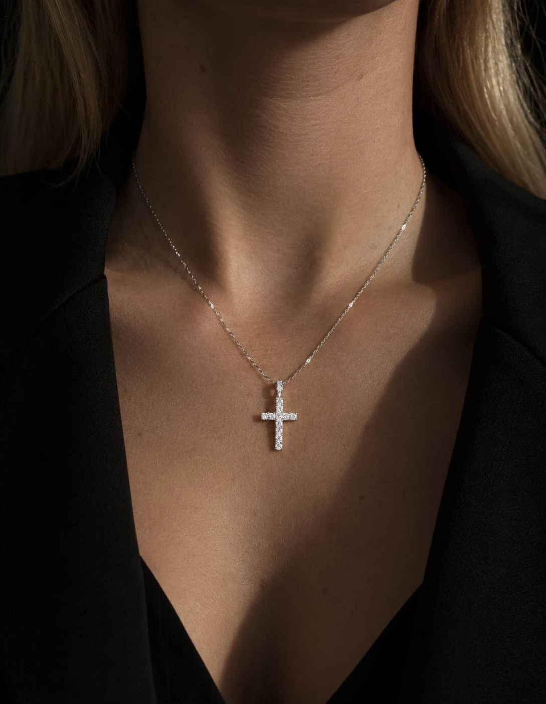 Lumière Cross Necklace